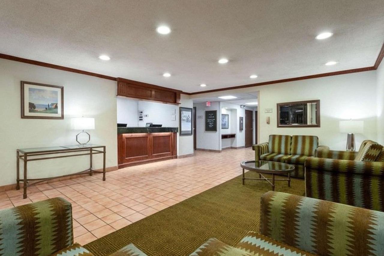 Norwood Inn & Suites Indianapolis East Post Drive Luaran gambar