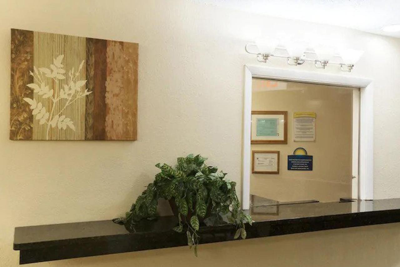 Norwood Inn & Suites Indianapolis East Post Drive Luaran gambar